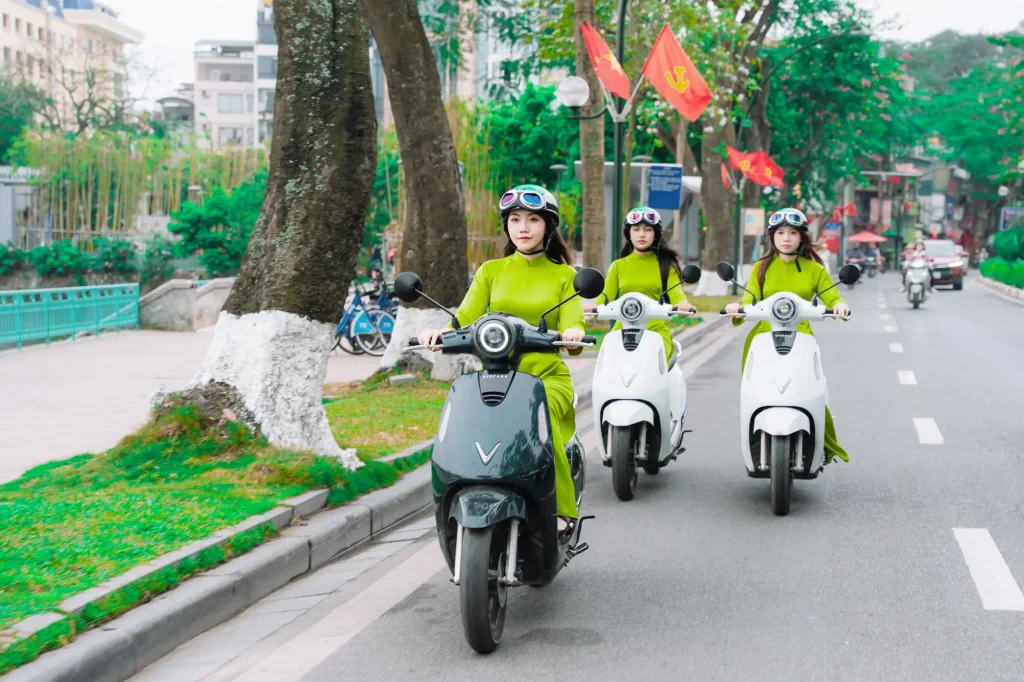 Hanoi Co Loa Countryside Village Female Scooter Ride