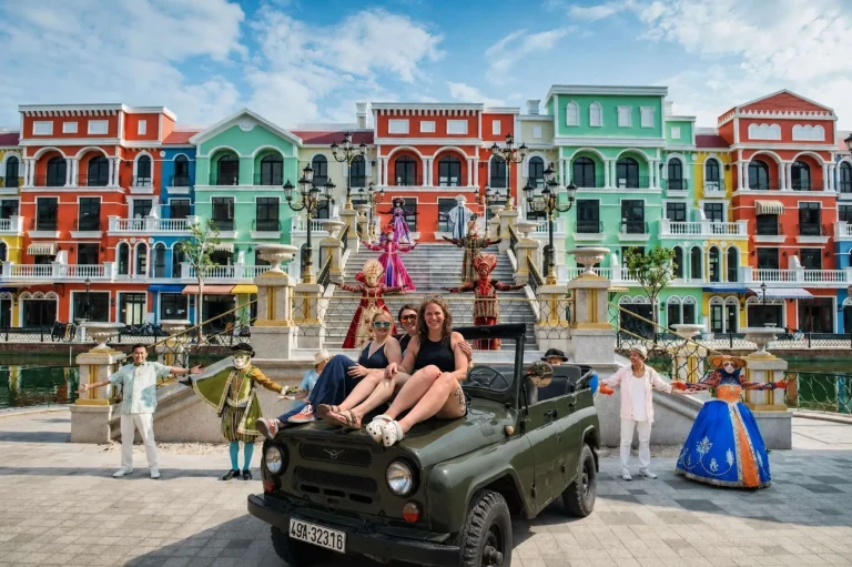 Hanoi Mega Grand World Instagram Tour Venice Canal Gondola Avatar