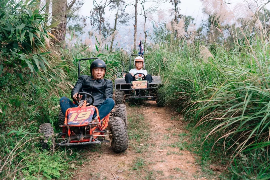 Hanoi Self Drive Off Road Buggy Team Photo