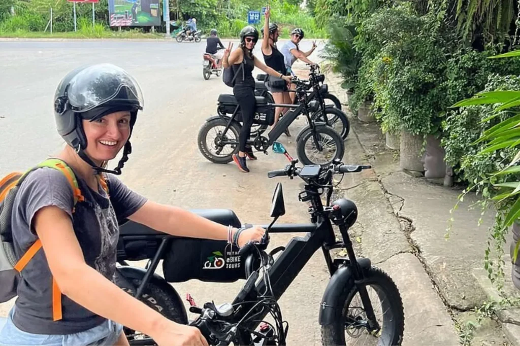 Hanoi Self Ride Ebike B52 Lake Historic Stop