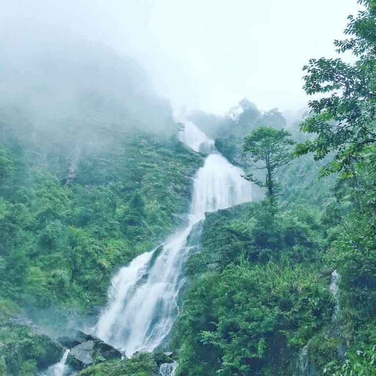 Sapa Motorbike Tour with Female Riders: O Quy Ho Pass & Glass Bridge — 1