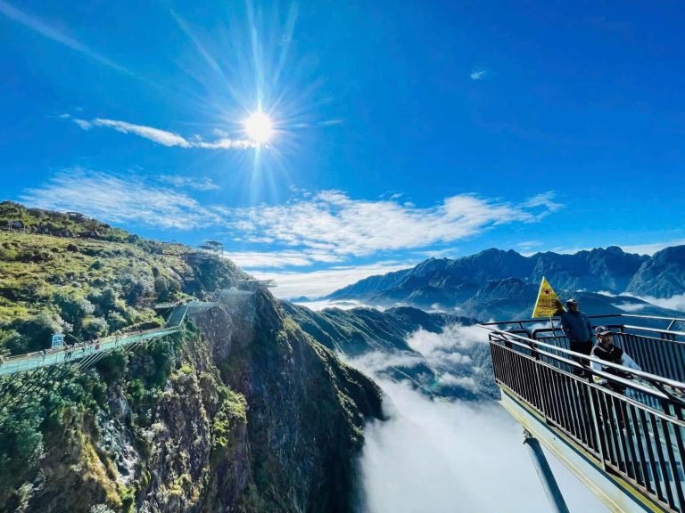 Sapa Motorbike Tour with Female Riders: O Quy Ho Pass & Glass Bridge — 2